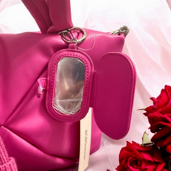 BCBGeneration 4-In-1 Gift Set Tote Bag NWT - Picture 5 of 8